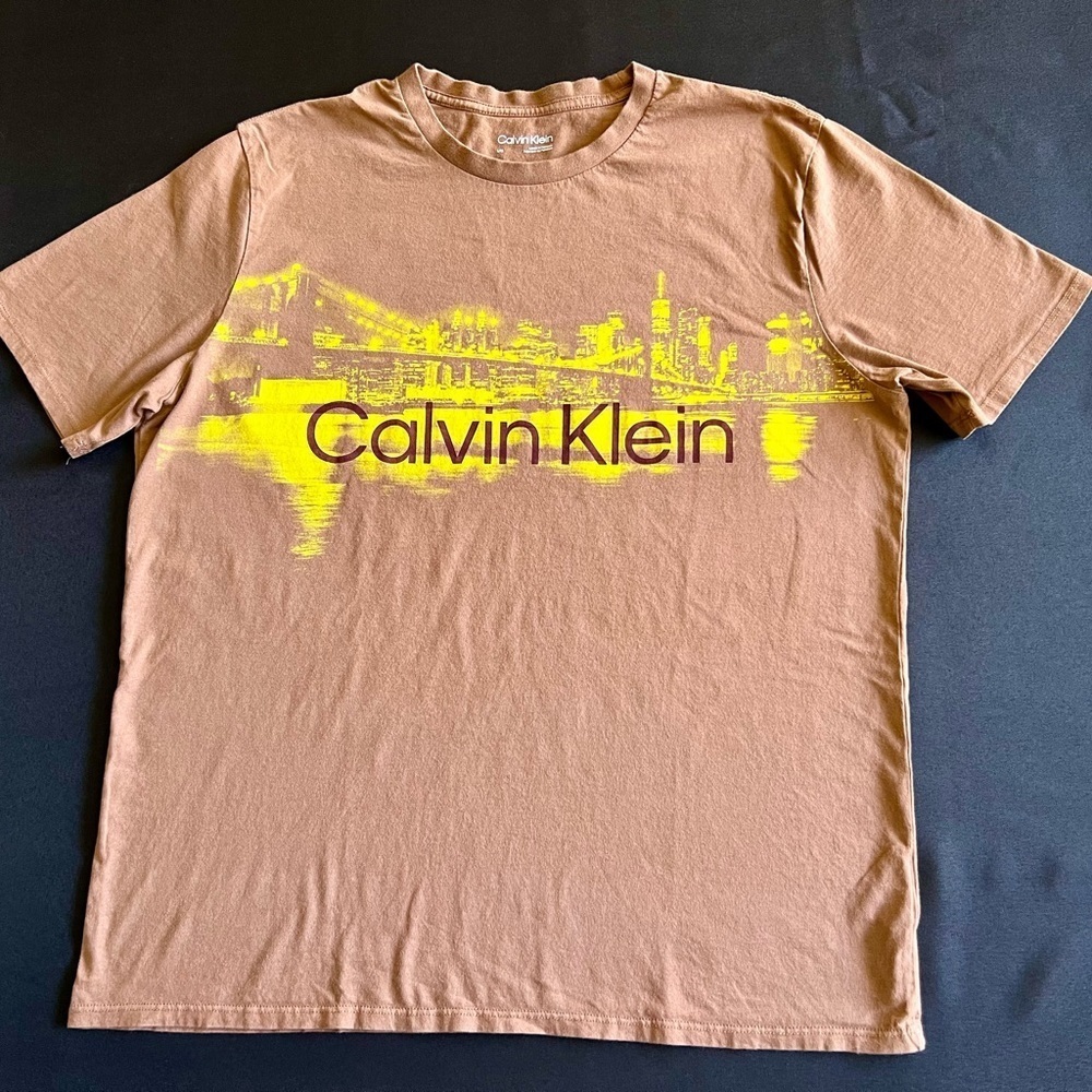 Calvin Klein Shirt Mens Size Large Tan Short Sleeve Casual T-Shirt